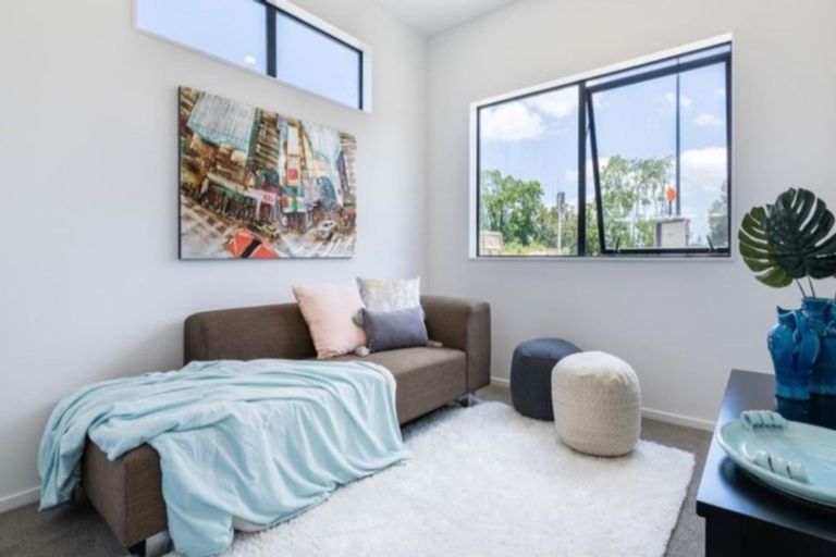 Photo of property in 72 Craigs Way, Hobsonville, Auckland, 0616