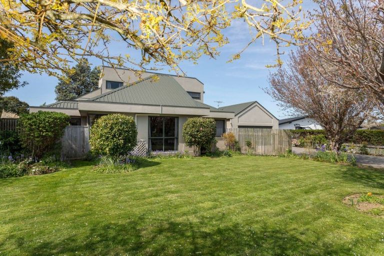 Photo of property in 24 Ruahine Street, Dannevirke, 4930