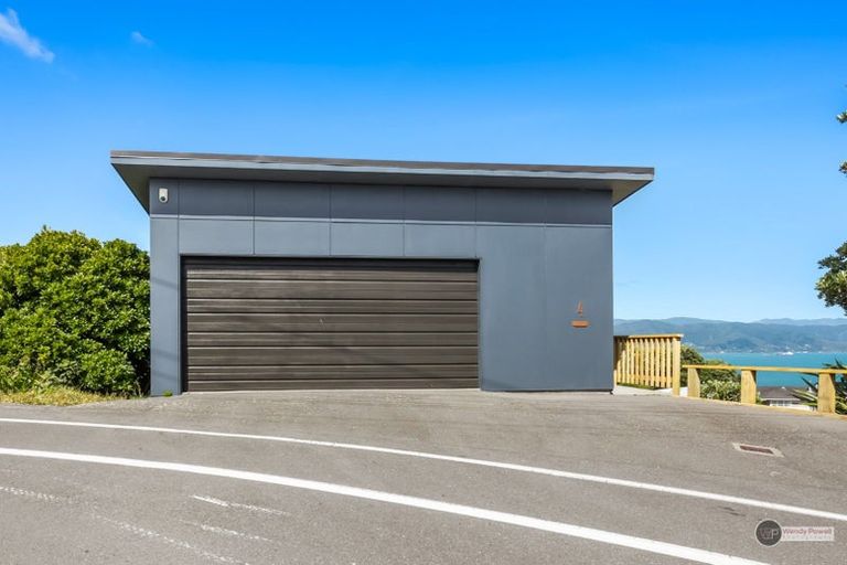 Photo of property in 4 Singers Road, Korokoro, Lower Hutt, 5012