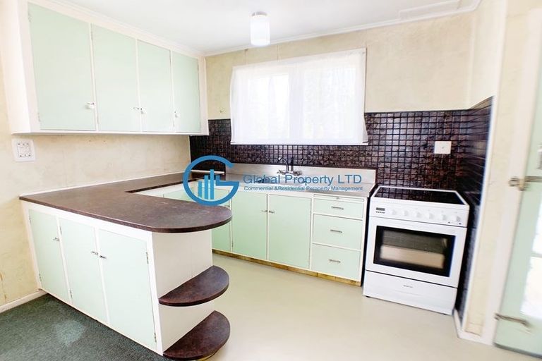 Photo of property in 12 Powell Place, Henderson, Auckland, 0610