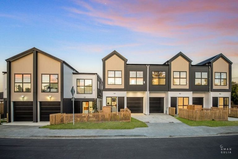 Photo of property in 75 Titirangi Road, New Lynn, Auckland, 0600