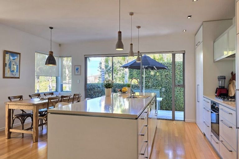 Photo of property in 87 Castor Bay Road, Castor Bay, Auckland, 0620