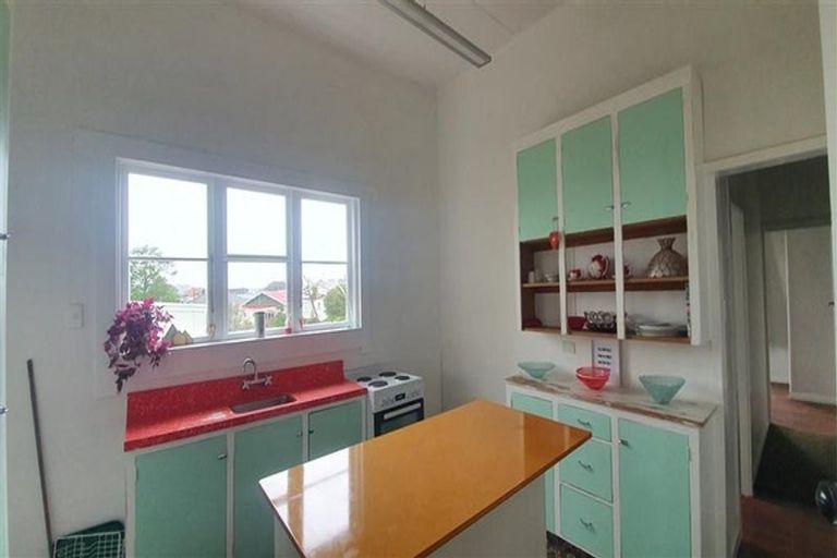 Photo of property in 3 Alma Road, Gonville, Whanganui, 4501