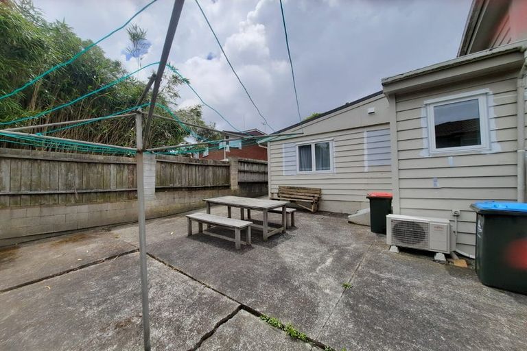 Photo of property in 5b Rosebank Road, Avondale, Auckland, 1026