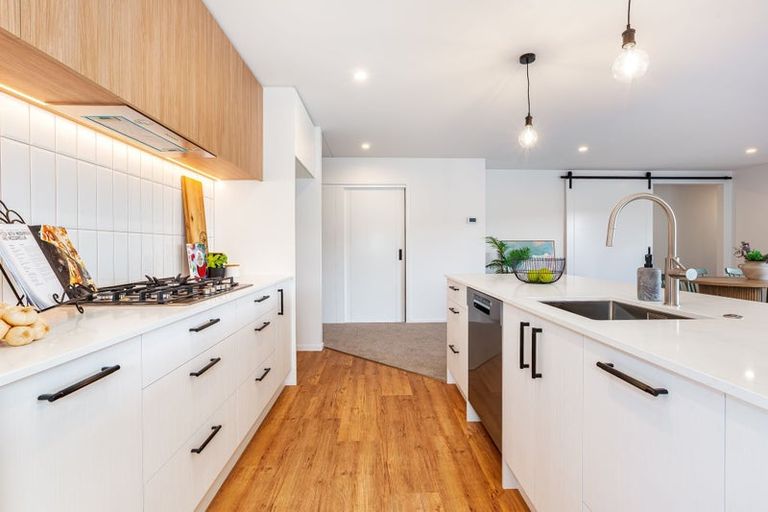 Photo of property in 26 Te Hoiere Street, Aotea, Porirua, 5024