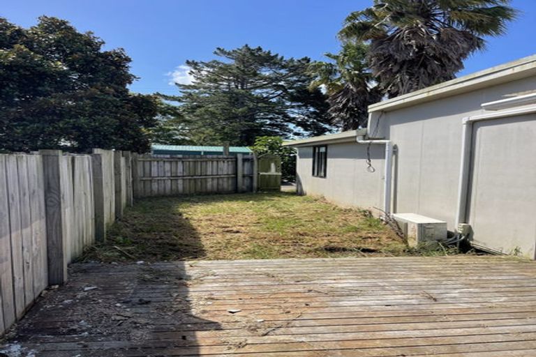 Photo of property in 49 Tawa Road, Kumeu, 0891