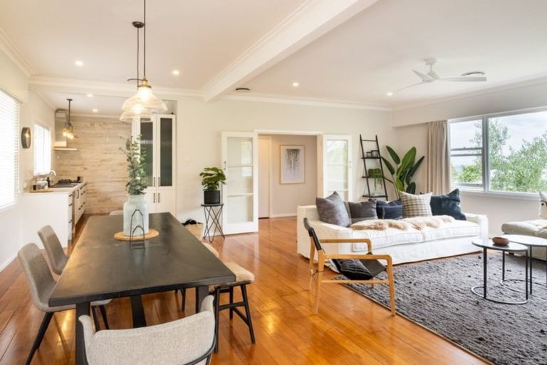 Photo of property in 24 France Road, Bluff Hill, Napier, 4110