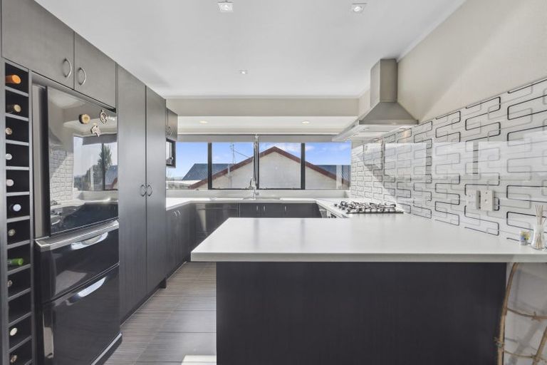 Photo of property in 54 Kauri Road, Pukekohe, 2120