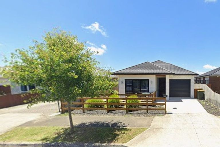 Photo of property in 12 Kapia Street, Pukekohe, 2120