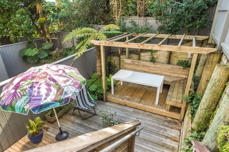 Photo of property in Habitat Apartments, 12/31 Byron Avenue, Takapuna, Auckland, 0622