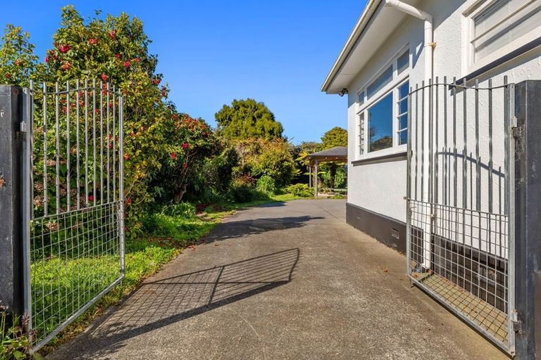 Photo of property in 355 High Street, Hawera, 4610