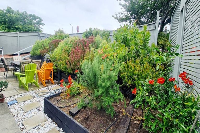 Photo of property in 30 Margaret Road, Raumati Beach, Paraparaumu, 5032