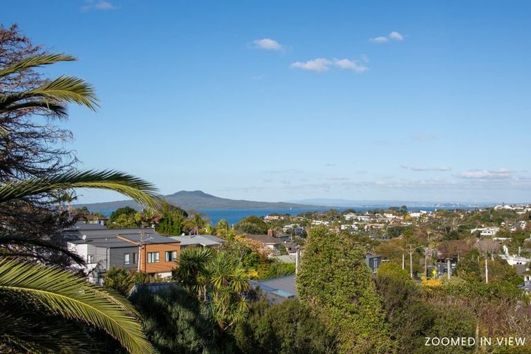 Photo of property in 12a Kowhai Road, Campbells Bay, Auckland, 0630