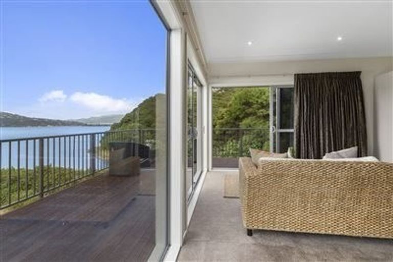 Photo of property in 43 Pendennis Point, Camborne, Porirua, 5026