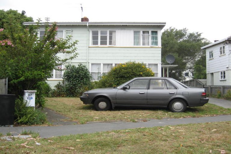 Photo of property in 37 Hillary Crescent, Upper Riccarton, Christchurch, 8041