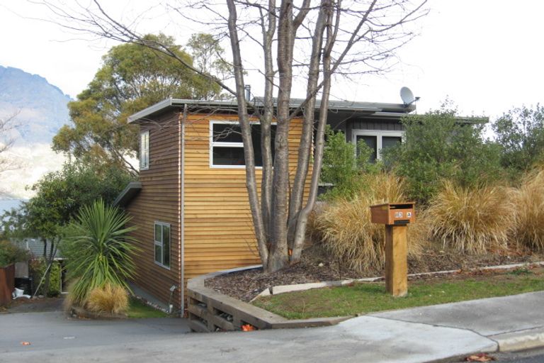 Photo of property in 83 Arawata Terrace, Sunshine Bay, Queenstown, 9300