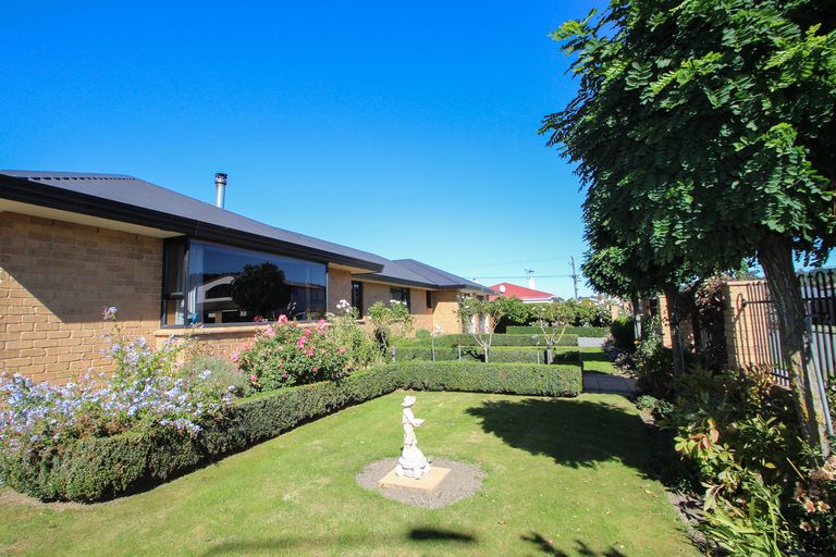 Photo of property in 12 Berkley Place, Oamaru North, Oamaru, 9400