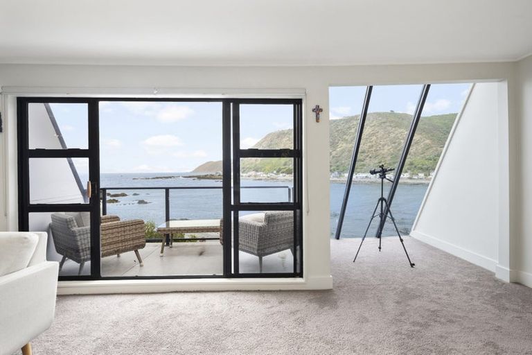 Photo of property in 12 Owhiro Bay Parade, Owhiro Bay, Wellington, 6023