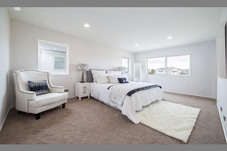 Photo of property in 30 Pikao Place, East Tamaki, Auckland, 2016