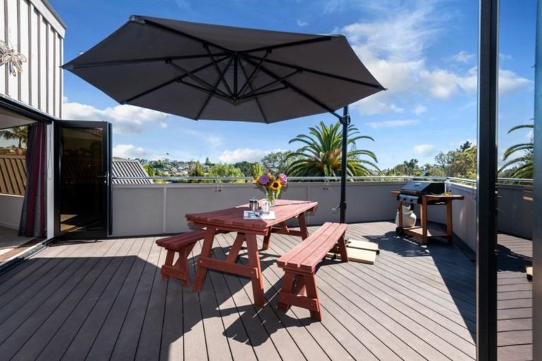 Photo of property in 43 Castleton Drive, Howick, Auckland, 2014