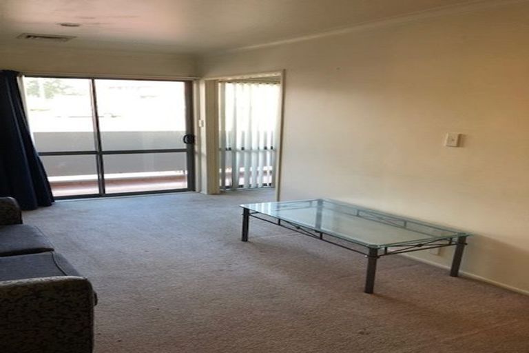 Photo of property in 17d/30 Westward Ho, Glen Eden, Auckland, 0602