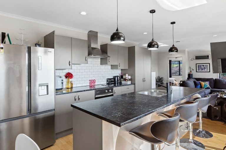 Photo of property in 66 Village Park Drive, Welcome Bay, Tauranga, 3112