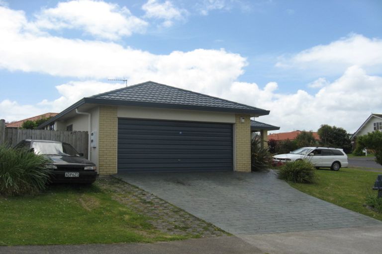 Photo of property in 1 Eloise Place, Clendon Park, Auckland, 2103