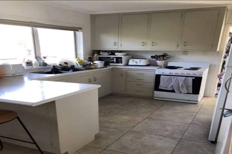 Photo of property in 2/50a Taharoto Road, Takapuna, Auckland, 0622