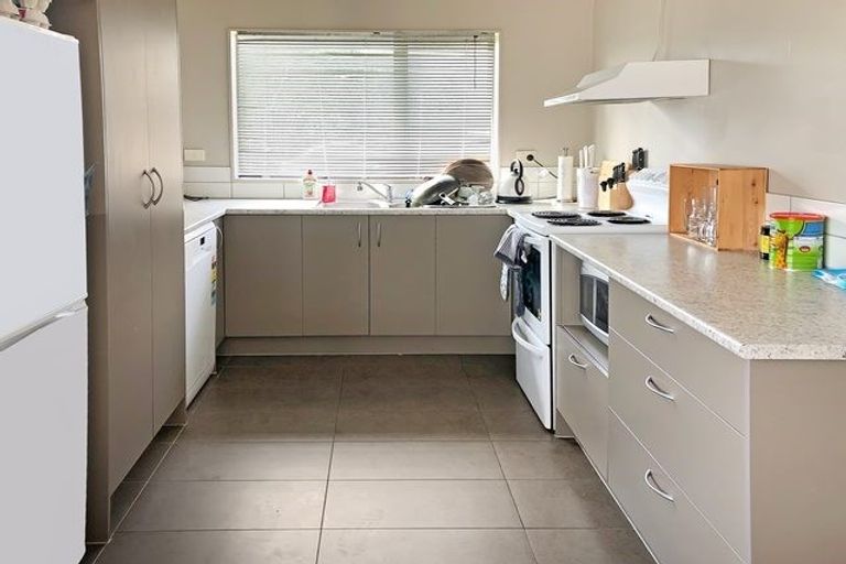 Photo of property in 43 Kellett Road, Ranui, Auckland, 0612