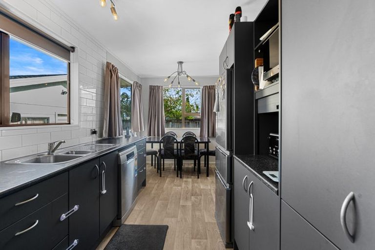 Photo of property in 6 Bradley Place, Nawton, Hamilton, 3200