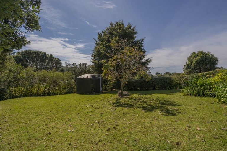 Photo of property in 35 Whiritoa Beach Road, Whiritoa, Whangamata, 3691