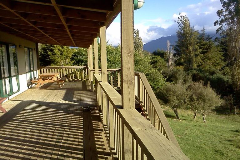 Photo of property in 215 Lake Brunner Road, Moana, Kumara, 7875