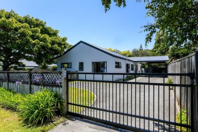 Photo of property in 437 Carrington Street, Upper Vogeltown, New Plymouth, 4310