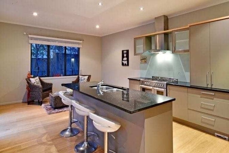 Photo of property in 5 Hornbill Drive, Fairview Heights, Auckland, 0632