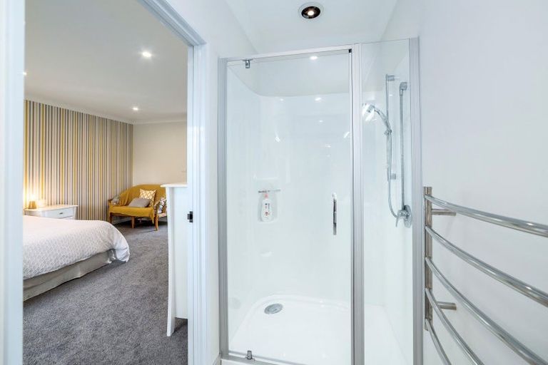 Photo of property in 2/53 Jellicoe Street, Greytown, 5712