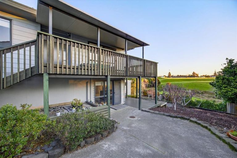 Photo of property in 70 De Quincey Terrace, Highland Park, Auckland, 2010