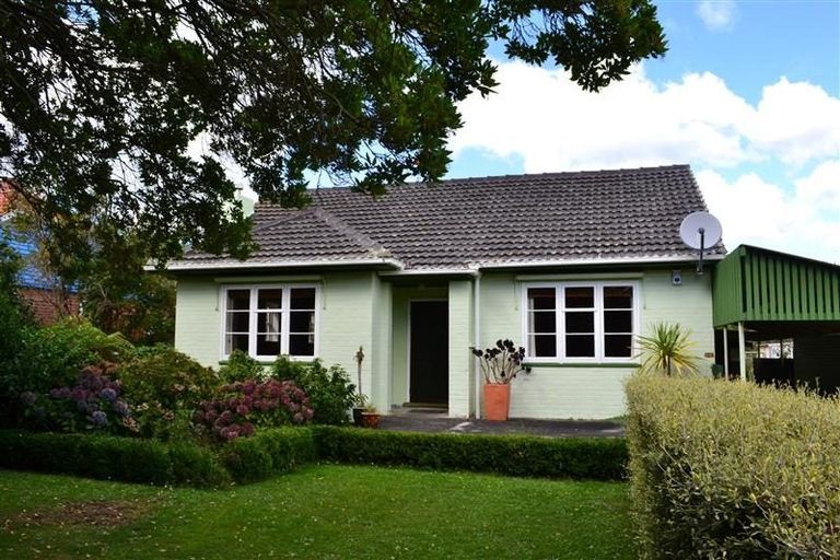 Photo of property in 53 Savage Crescent, West End, Palmerston North, 4412