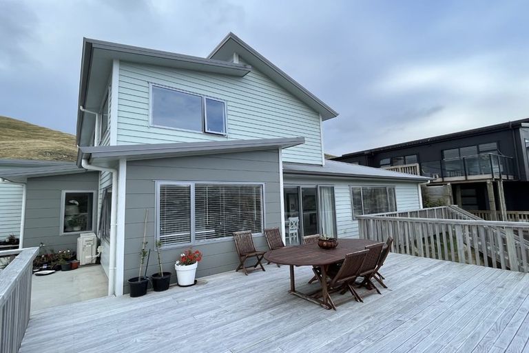 Photo of property in 8 Prestwich Rise, Churton Park, Wellington, 6037