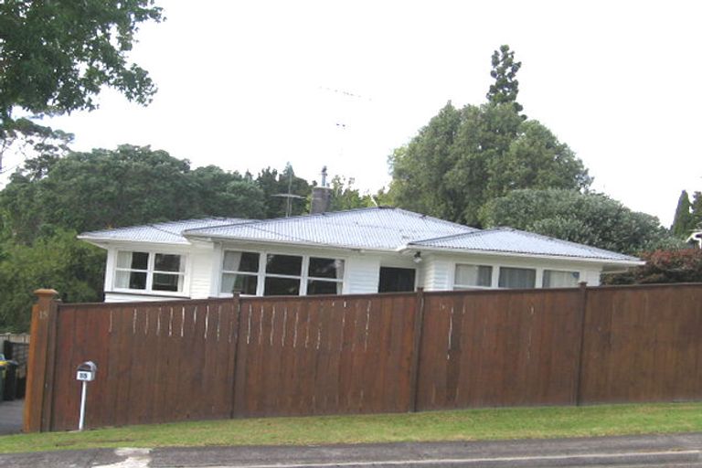 Photo of property in 15 Moore Street, Hillcrest, Auckland, 0627