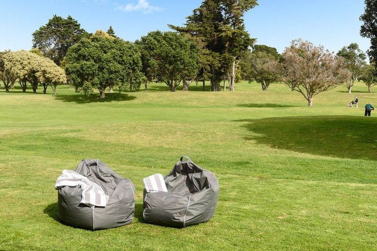 Photo of property in 2/144 Oceanbeach Road, Mount Maunganui, 3116