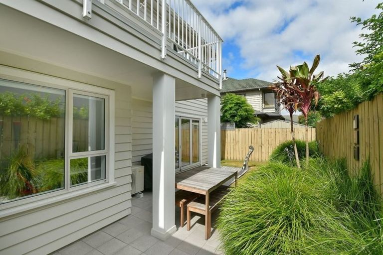 Photo of property in 53a Walton Street, Red Beach, 0932