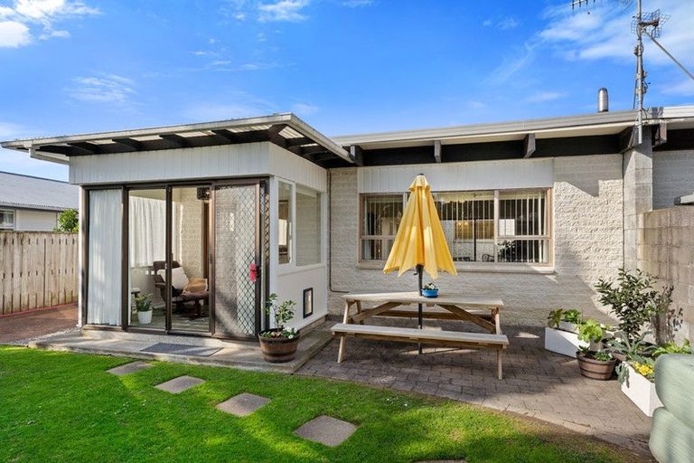 Photo of property in 4 Sunny Glen, Waikanae, 5036