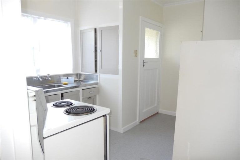 Photo of property in 42 Fulford Street, New Plymouth, 4310