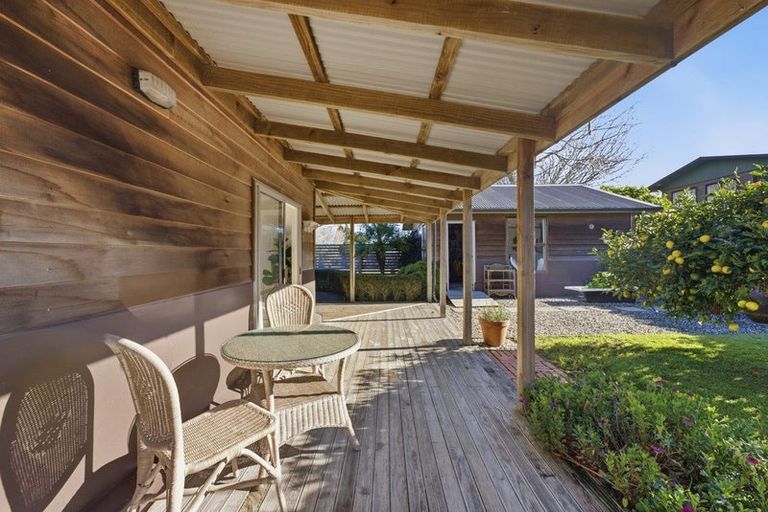 Photo of property in 29 Donnelly Street, Oakura, 4314