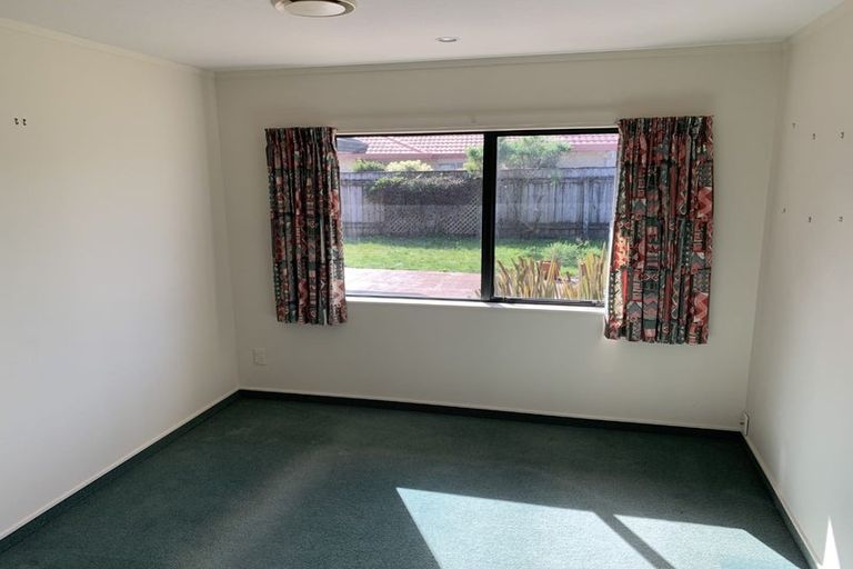 Photo of property in 36 Hadleigh Court, Paraparaumu, 5032