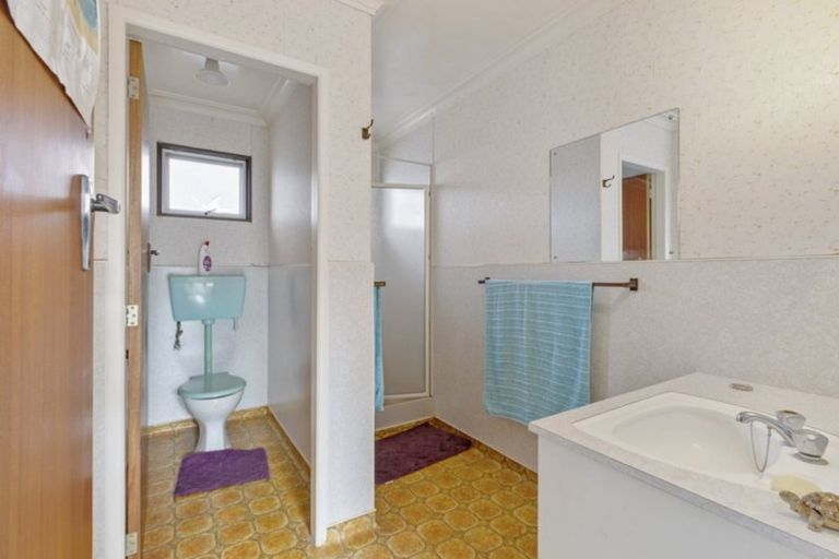 Photo of property in 47 Omokoroa Road, Omokoroa, 3114