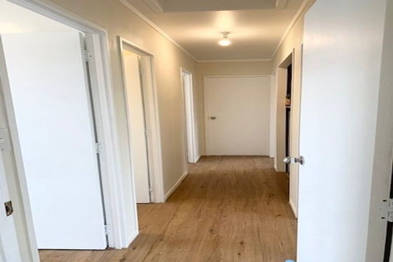 Photo of property in 153a Bruce Mclaren Road, Henderson, Auckland, 0612