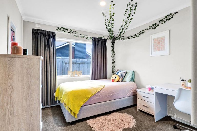 Photo of property in 16 Ryder Drive, Waiwhakaiho, New Plymouth, 4312