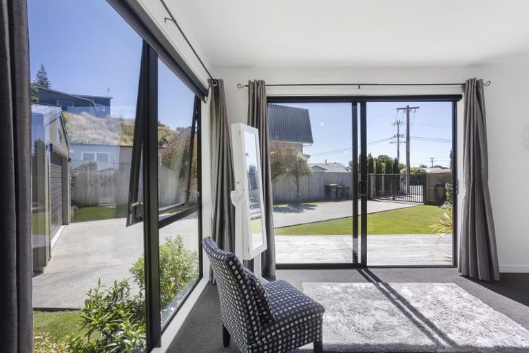 Photo of property in 2a Edna Street, Ocean View, Dunedin, 9035