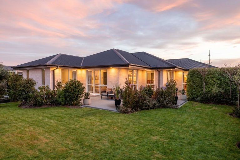 Photo of property in 26 Pegasus Main Street, Pegasus, 7612